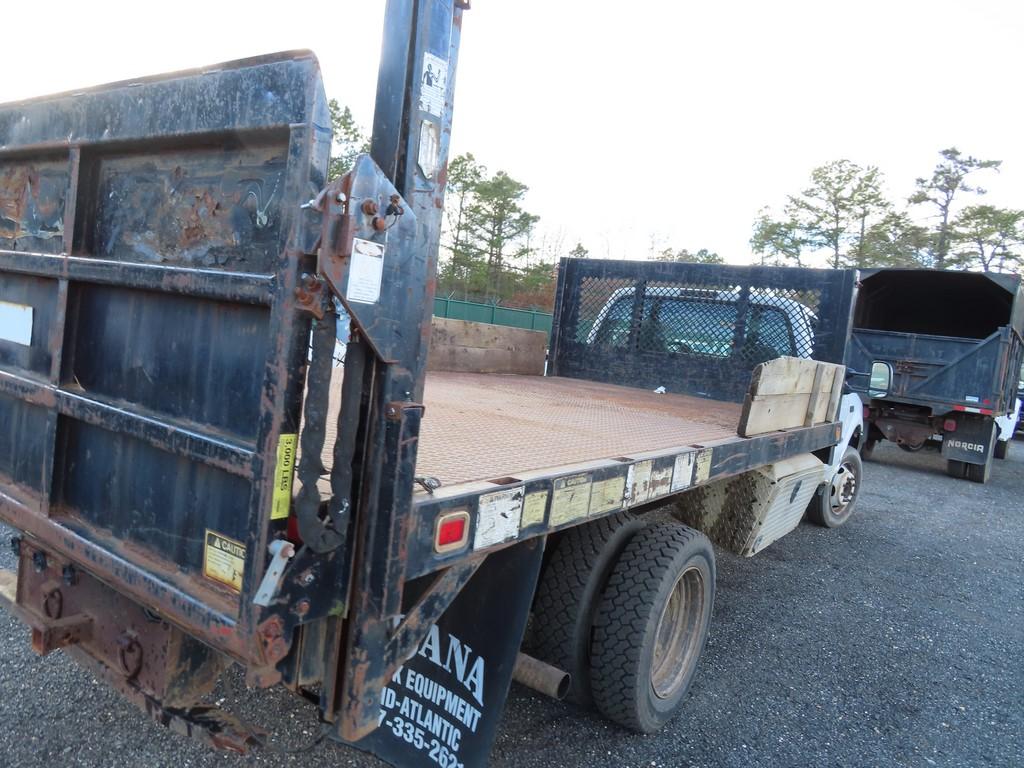 2004 Ford F-450 Rack Truck