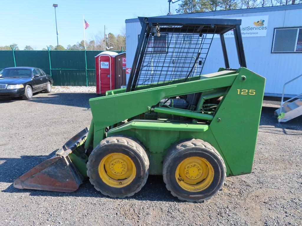 John Deere 125 Skid Steer