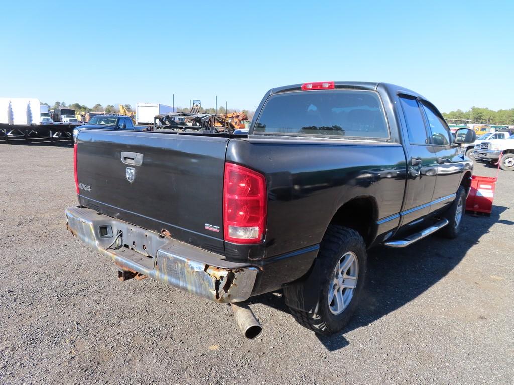 2005 Dodge Ram 1500 w/ Like new Western Plow