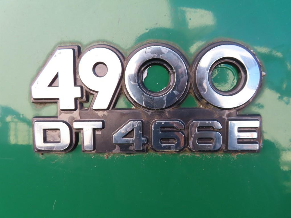 1991 International 4900 Knuckle Boom Truck