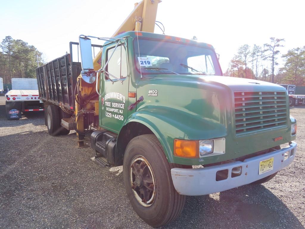 1991 International 4900 Knuckle Boom Truck