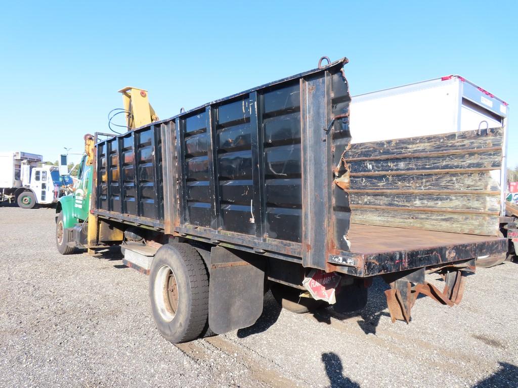 1991 International 4900 Knuckle Boom Truck