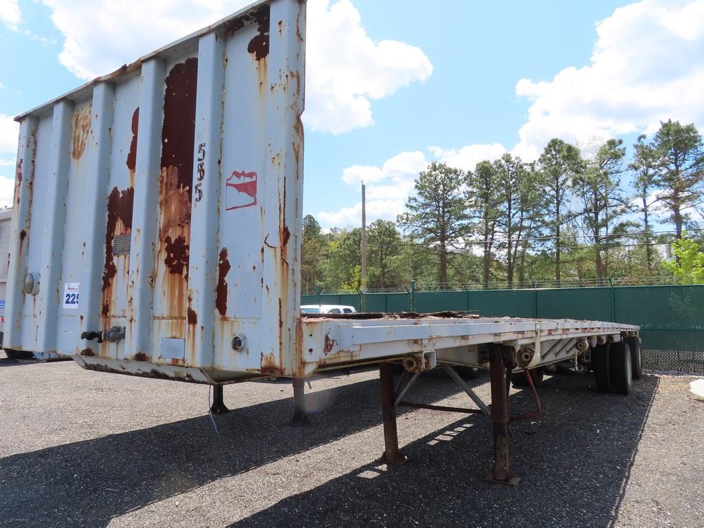 1994 FRUEHAUF 47’ Flat Deck Trailer