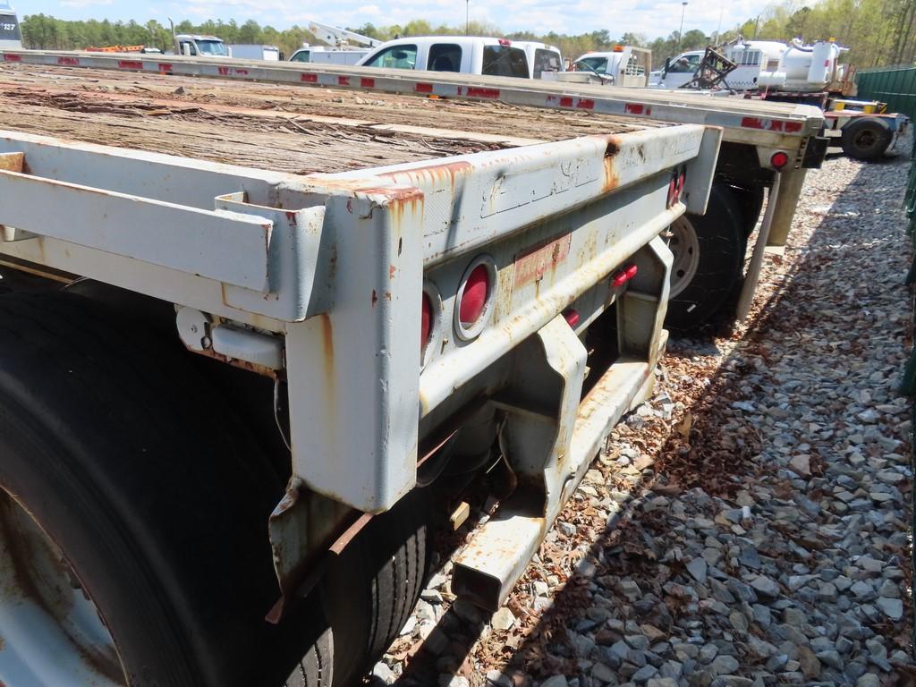 1994 FRUEHAUF 47’ Flat Deck Trailer