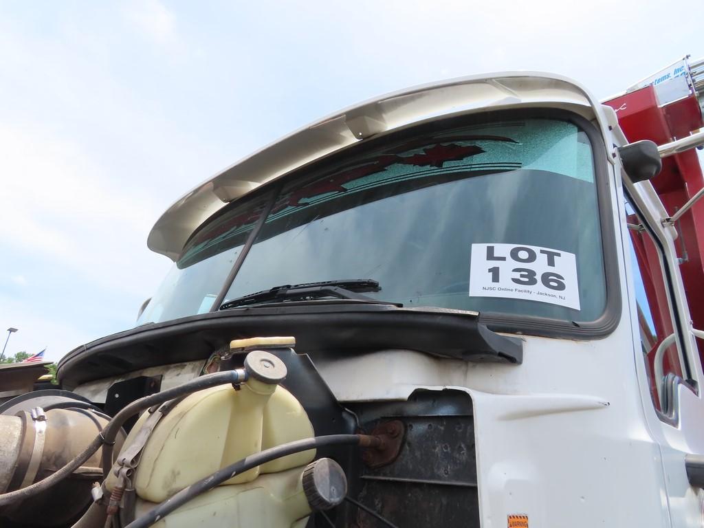 2004 Mack Granite CV713 Tri-Axle Dump