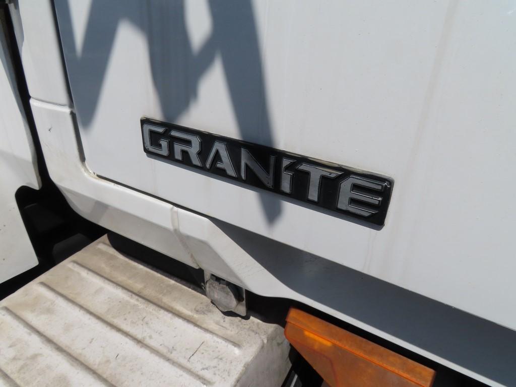 2006 Mack Granite CV713 Tri-Axle Dump