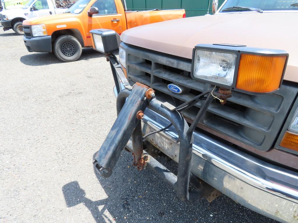 1992 Ford F-Super Duty Rack Truck