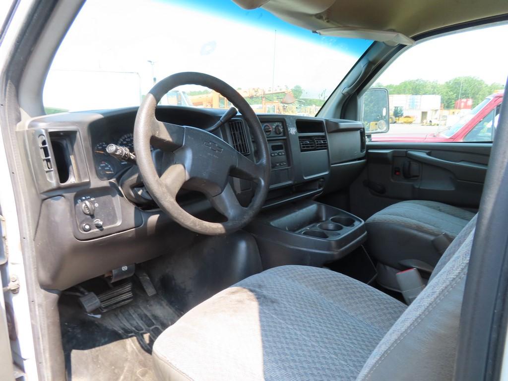 2007 GMC 2500 Van (SALVAGE) (JACKSON NJ)