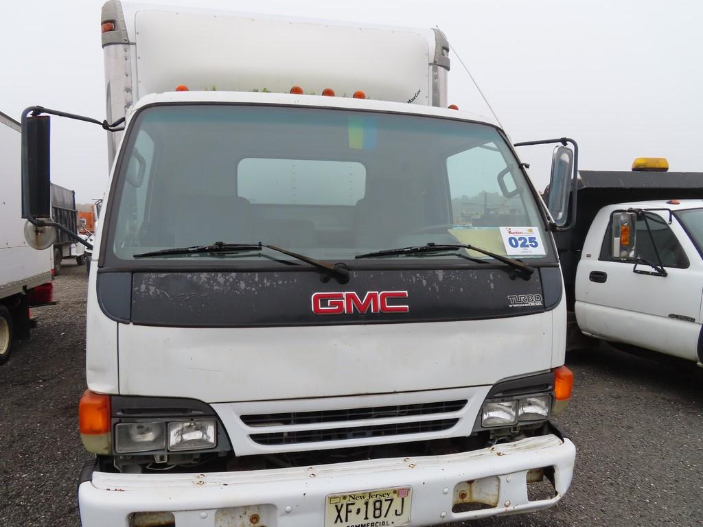 2001 GMC W3500 Box Truck