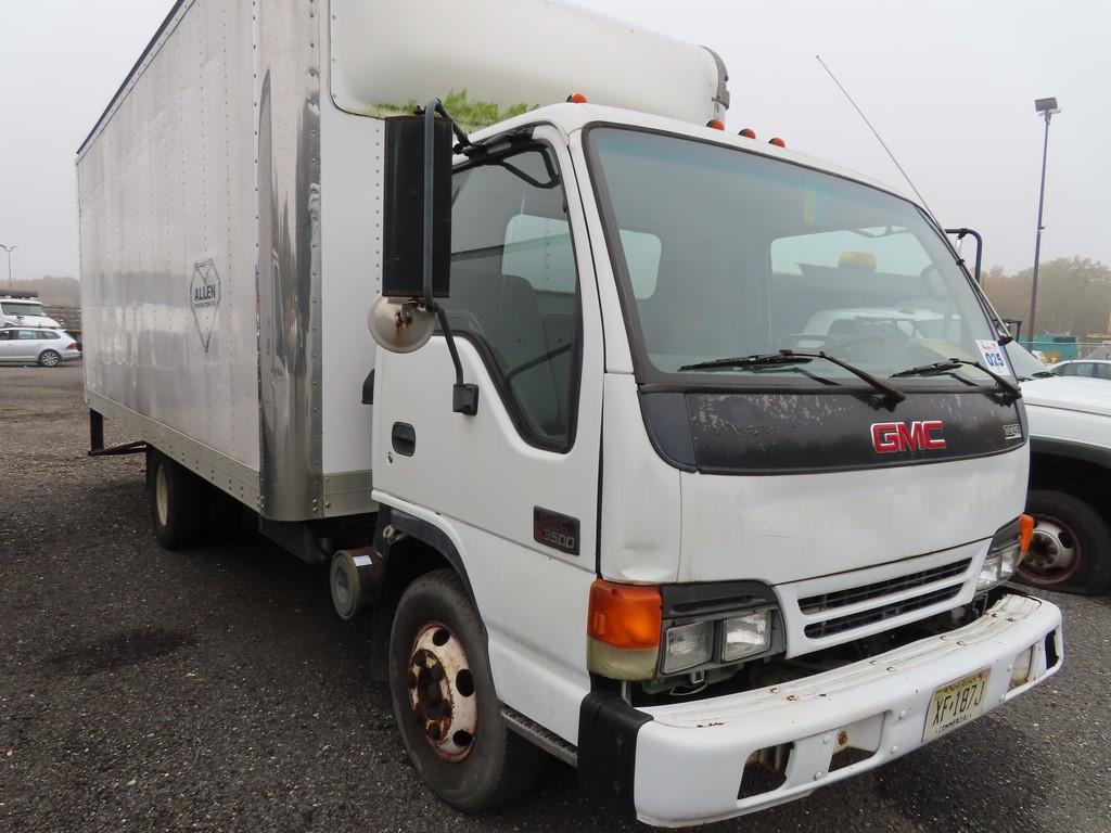 2001 GMC W3500 Box Truck