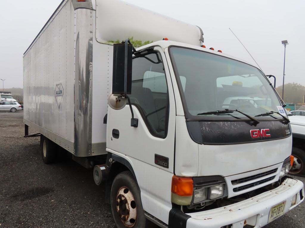 2001 GMC W3500 Box Truck