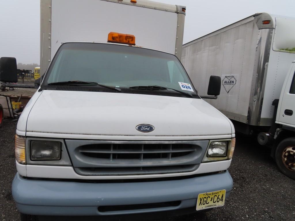 1999 Ford E-350 Box Truck