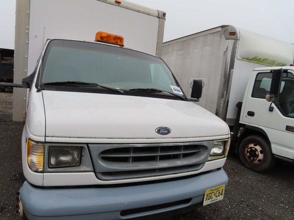 1999 Ford E-350 Box Truck