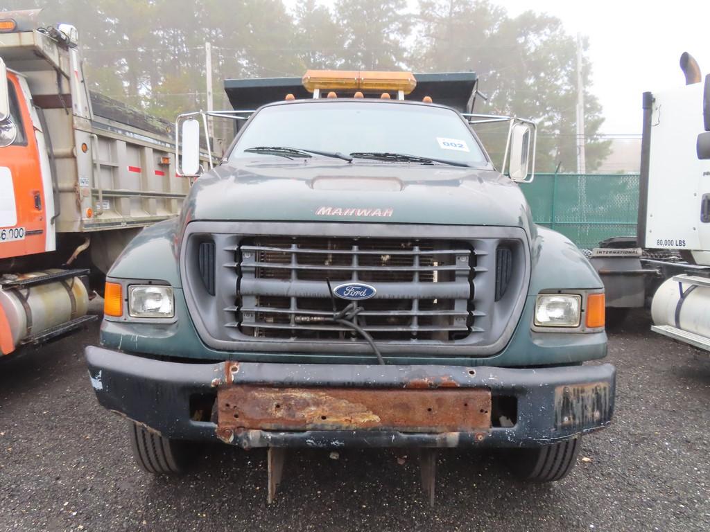 2002 Ford F-750 Dump