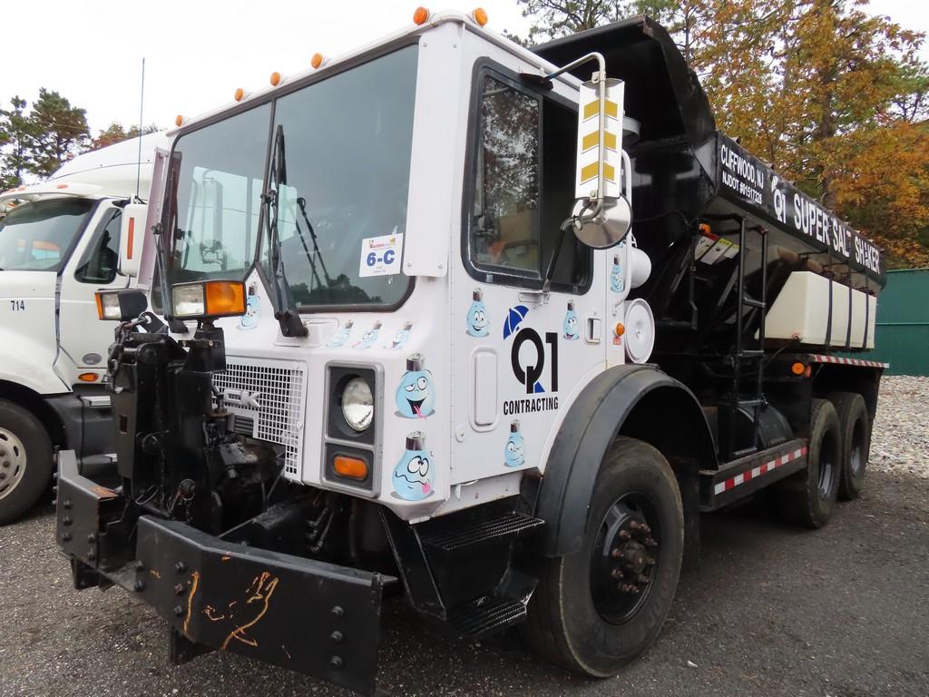 2003 Mack Salt Truck