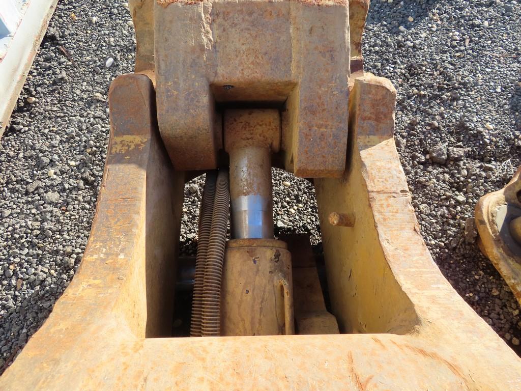 Caterpillar 345BL Coupler