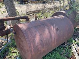 Lot of 2 500 Gallon Fuel Tanks (OFFSITE)