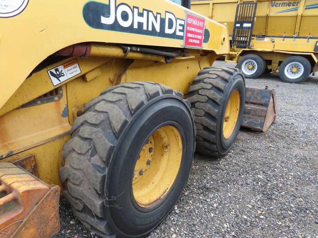 John Deere 250 Series 2 Skid Steer