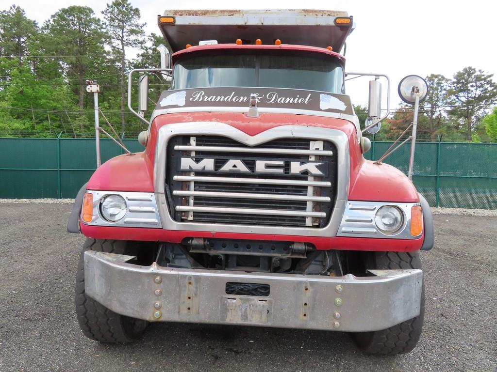 2004 Mack Granite Tri Axle Dump