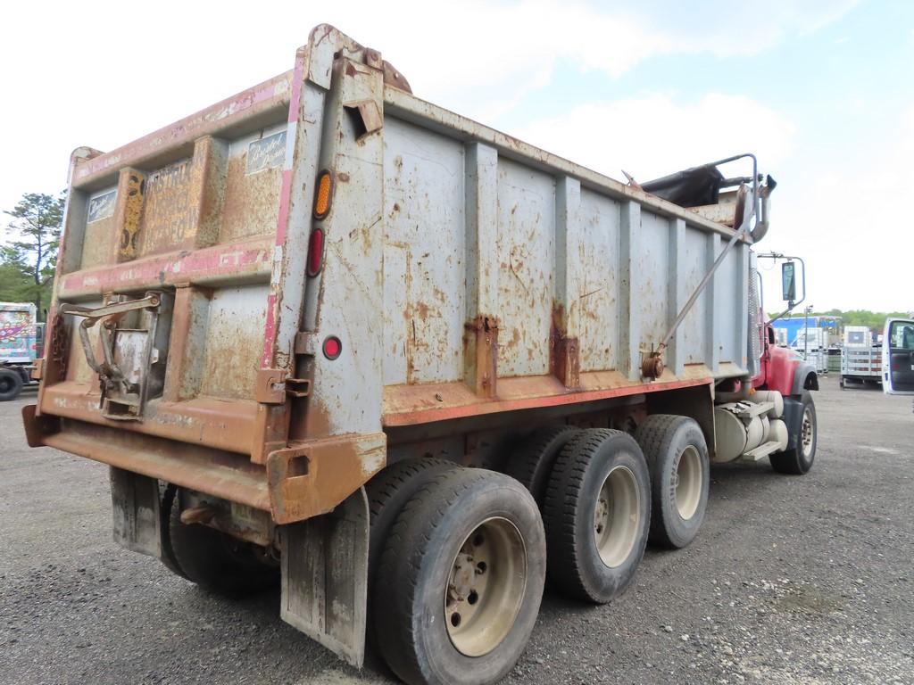 2004 Mack Granite Tri Axle Dump