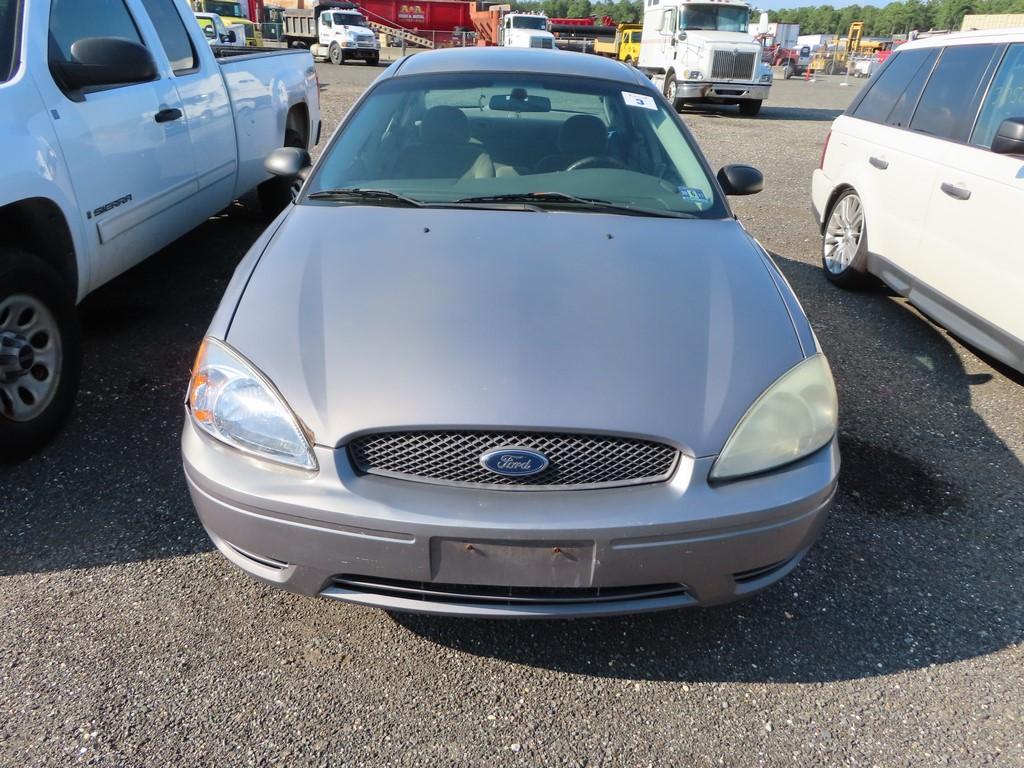 2006 Ford Taurus SE