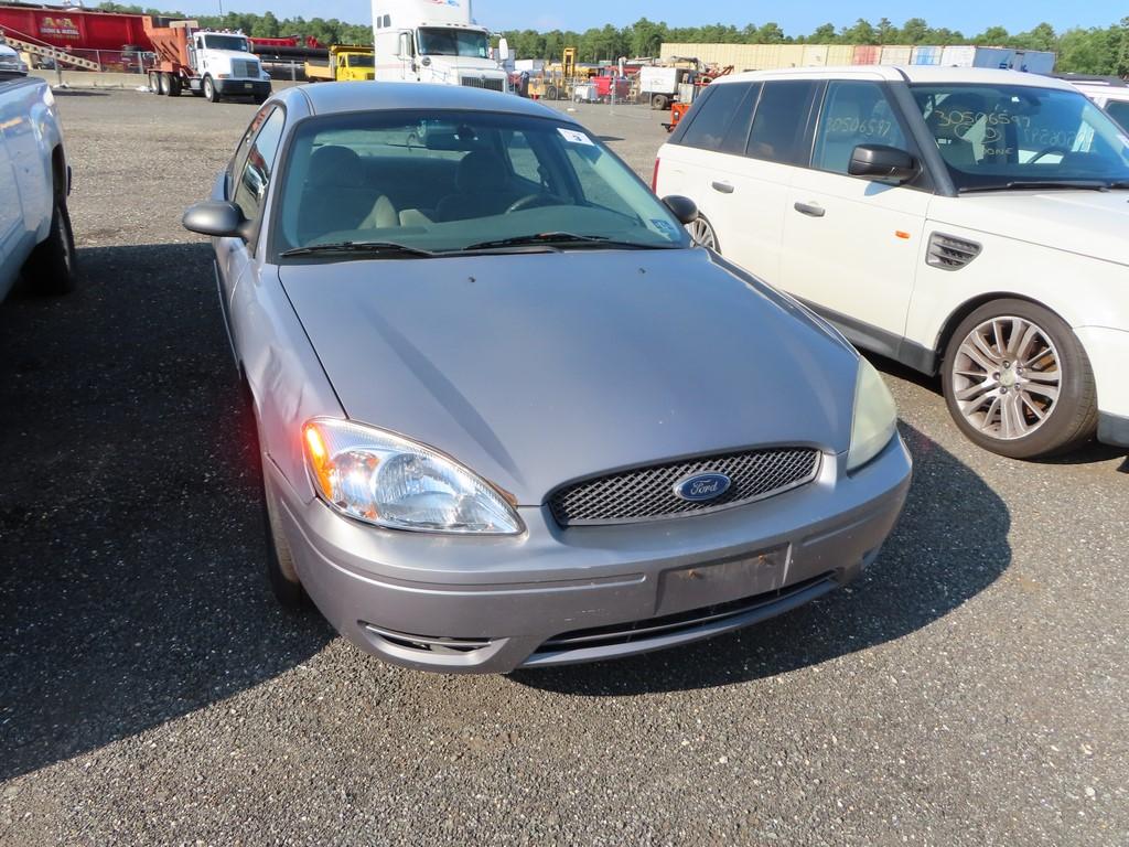 2006 Ford Taurus SE