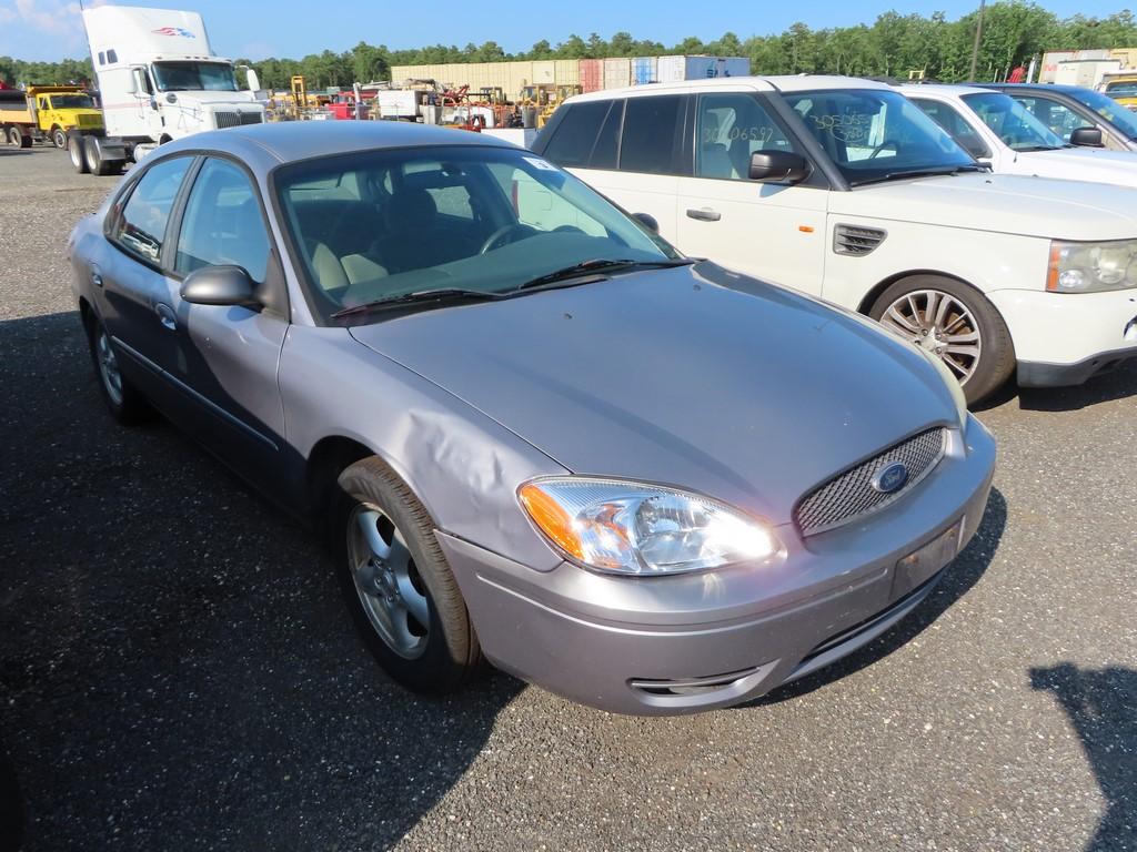 2006 Ford Taurus SE