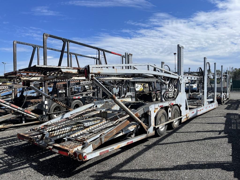 (NO RESERVE) 2005 Freightliner Car Hauler (9 Car)