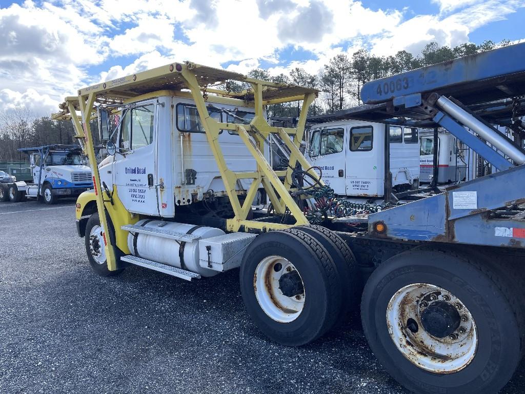 2000 Freightliner FL112 Car Hauler (9 Car)