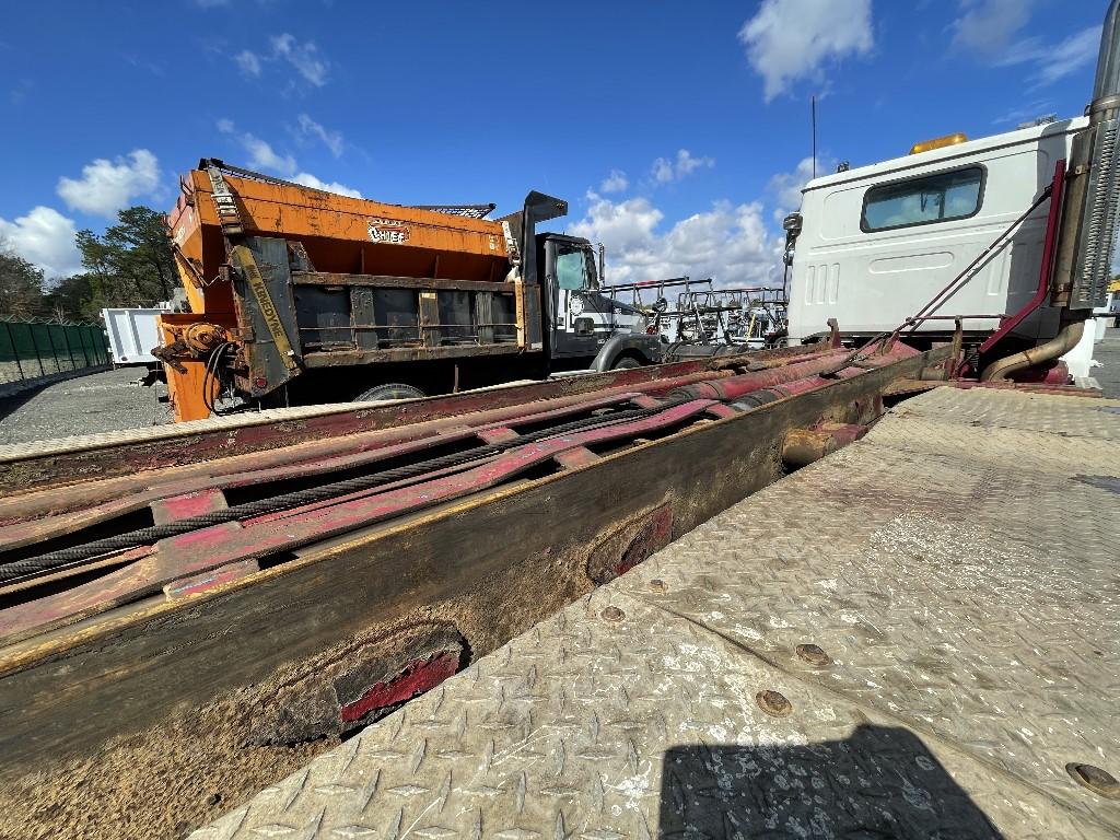 2000 Volvo Autocar Tri Axle Roll-Off