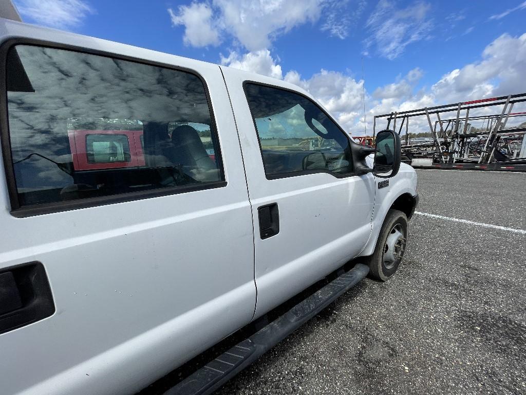 2004 Ford F-550 Crew Cab Dump Diesel 4x4