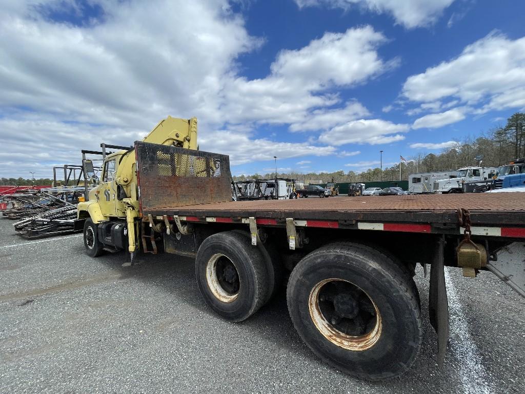 1995 International 2674 6x4 Knuckle Boom Truck