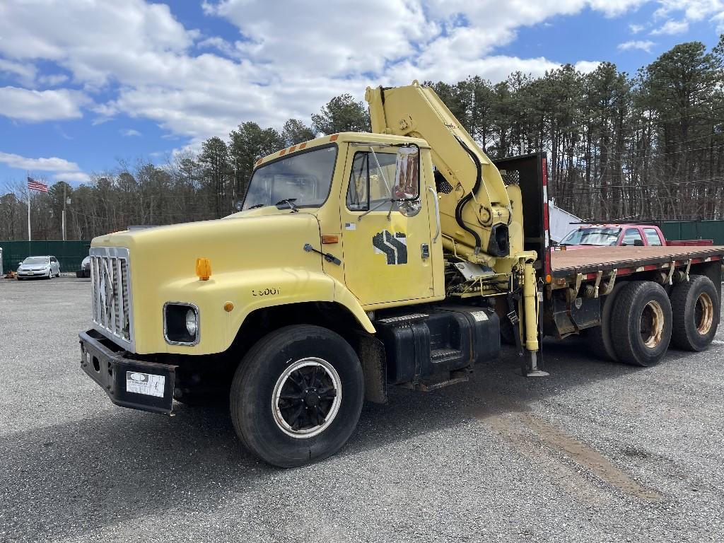 1995 International 2674 6x4 Knuckle Boom Truck