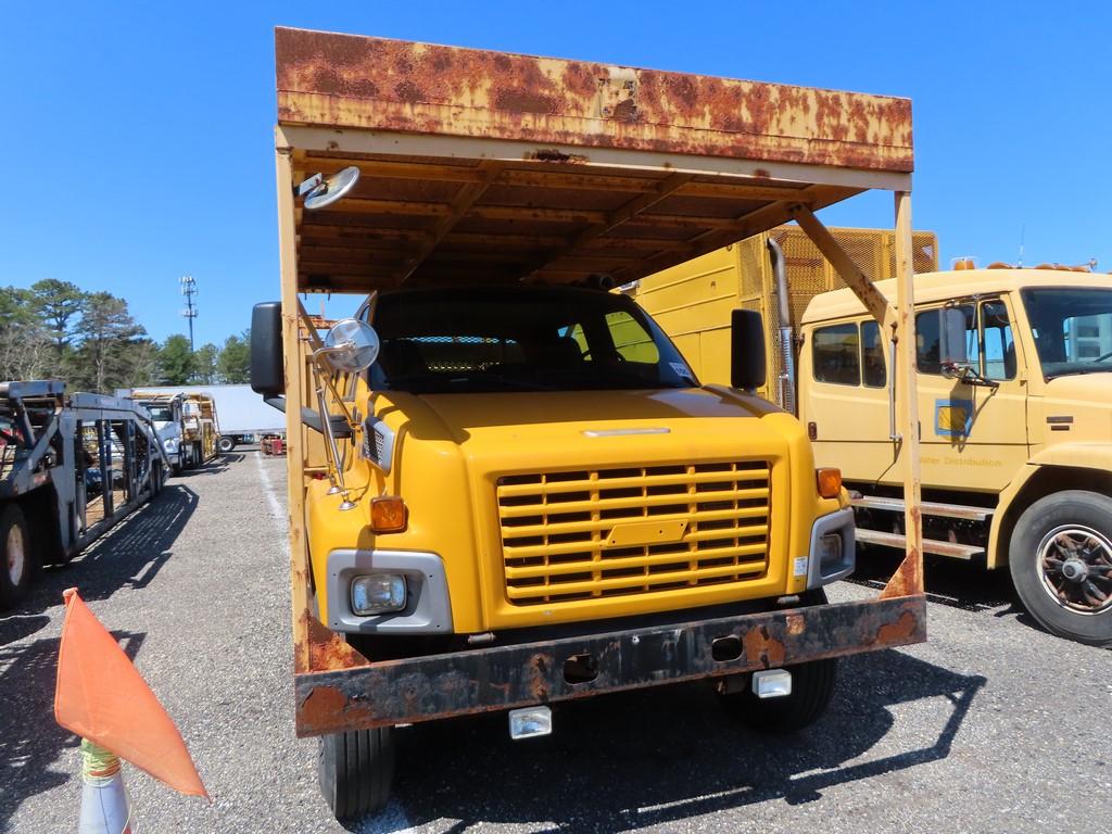 2004 GMC C8500 Crew Cab Rack Truck