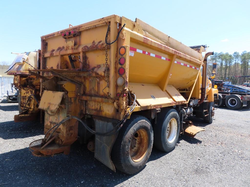 2000 International 2647 6x4 Tandem Dump w/ Underbody Scraper