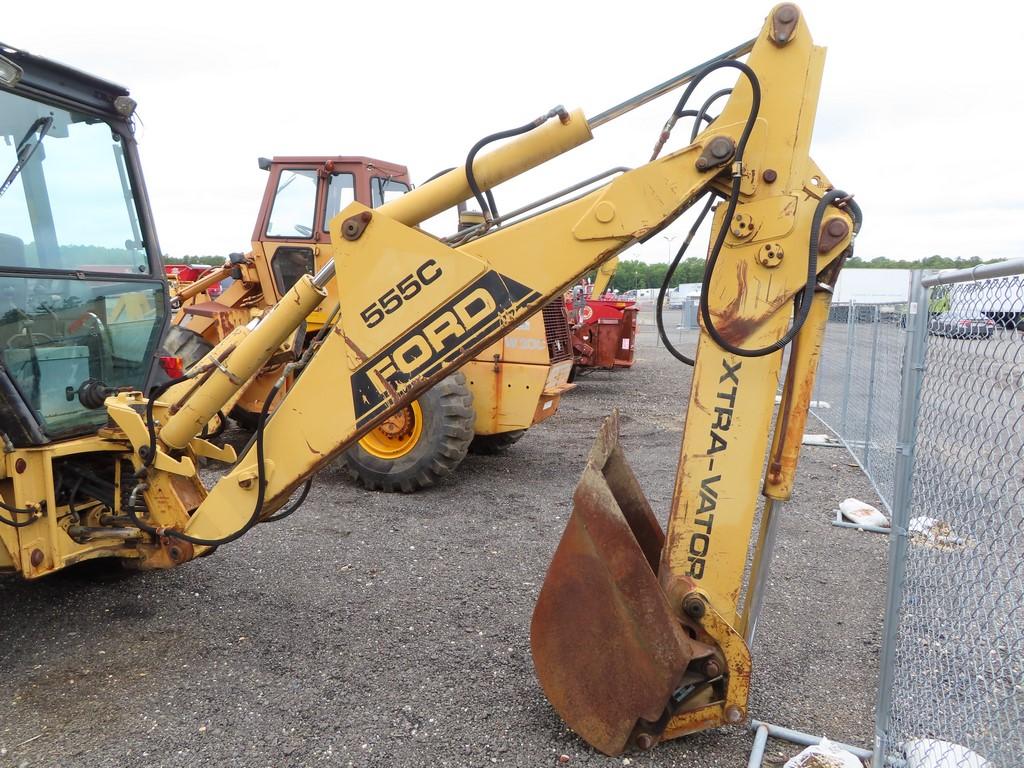 Ford 555C Backhoe (Extendahoe)