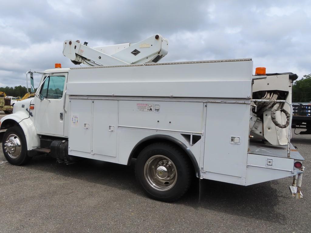 1995 International 4700LP Bucket Truck