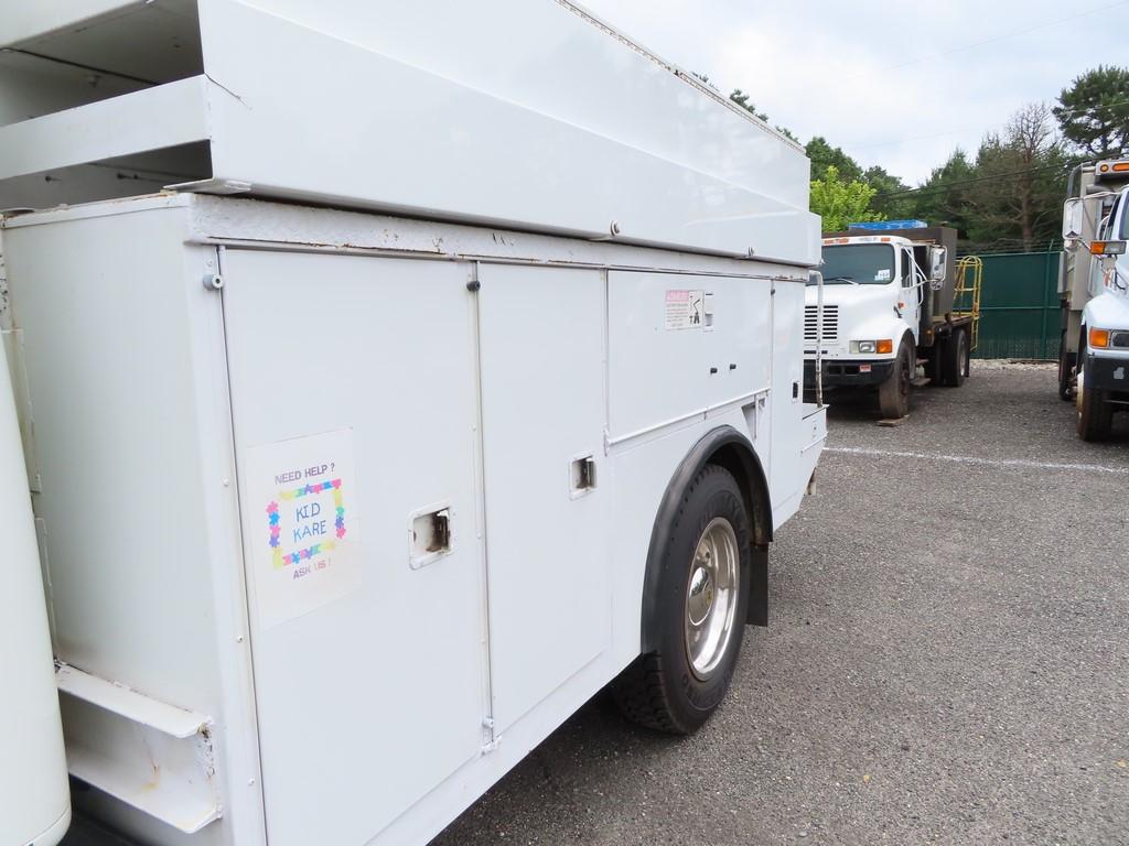 1995 International 4700LP Bucket Truck