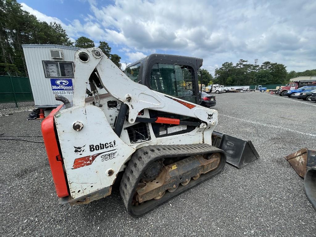 2017 Bobcat T590 Track Skid Steer EROPS