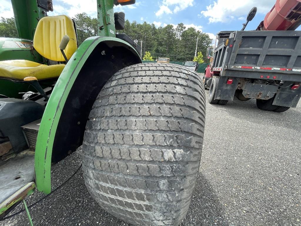 John Deere 5210 4x4 Tractor Turf Special