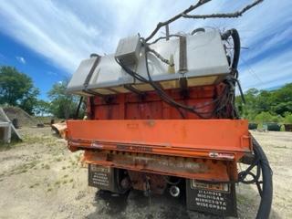 2000 International Tandem Dump w/plow