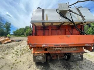 2000 International Tandem Dump w/plow