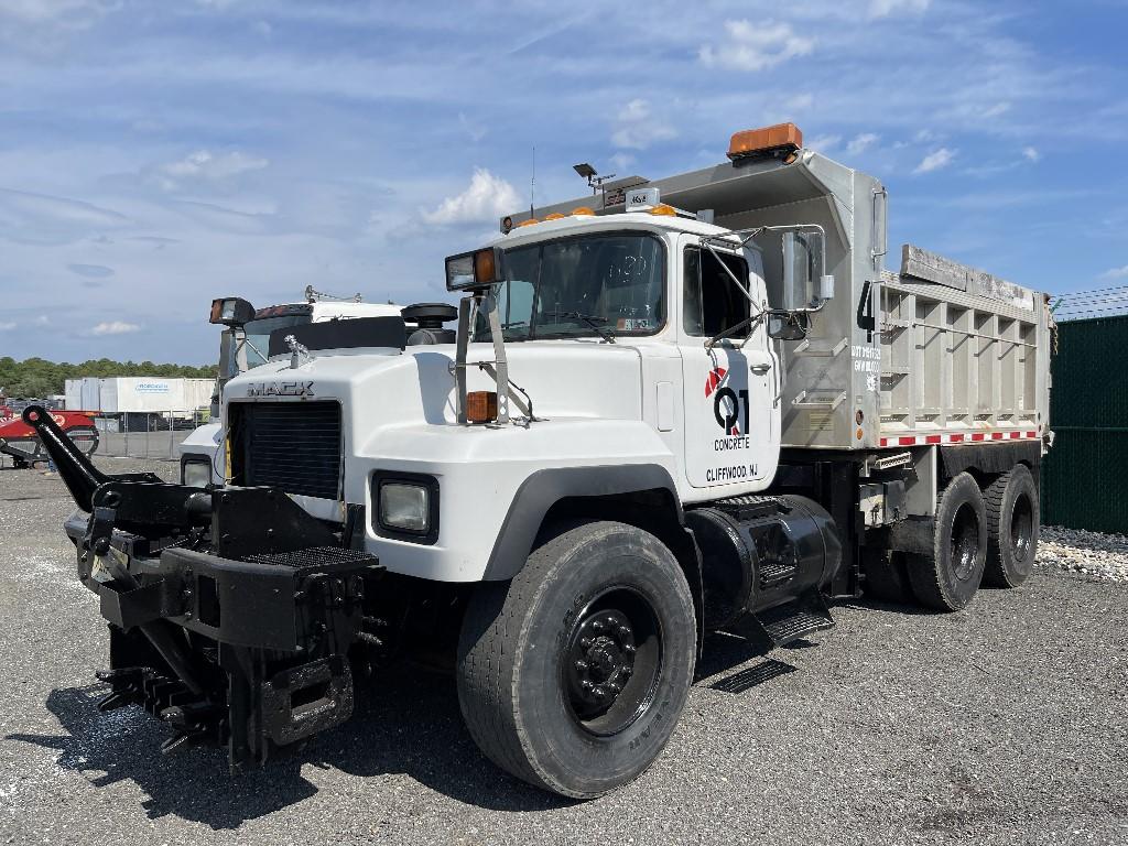 2003 Mack Tandem Axle Dump