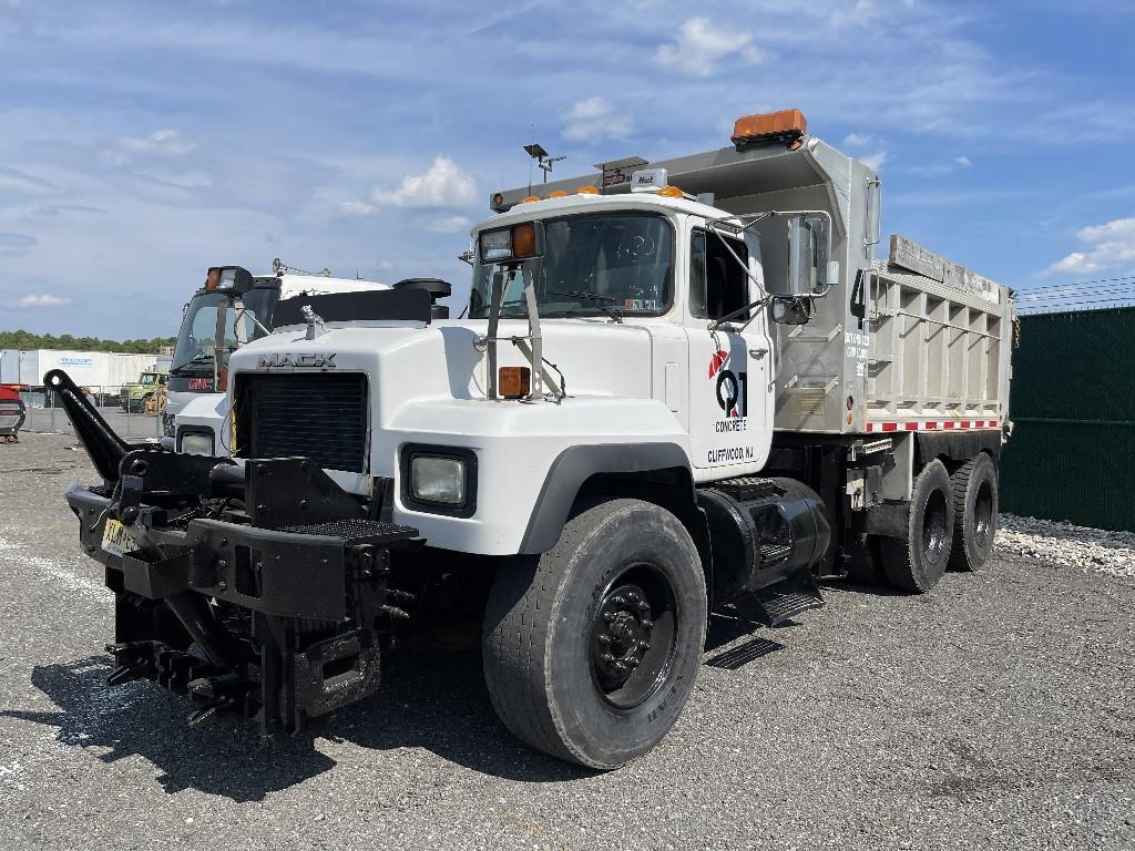 2003 Mack Tandem Axle Dump