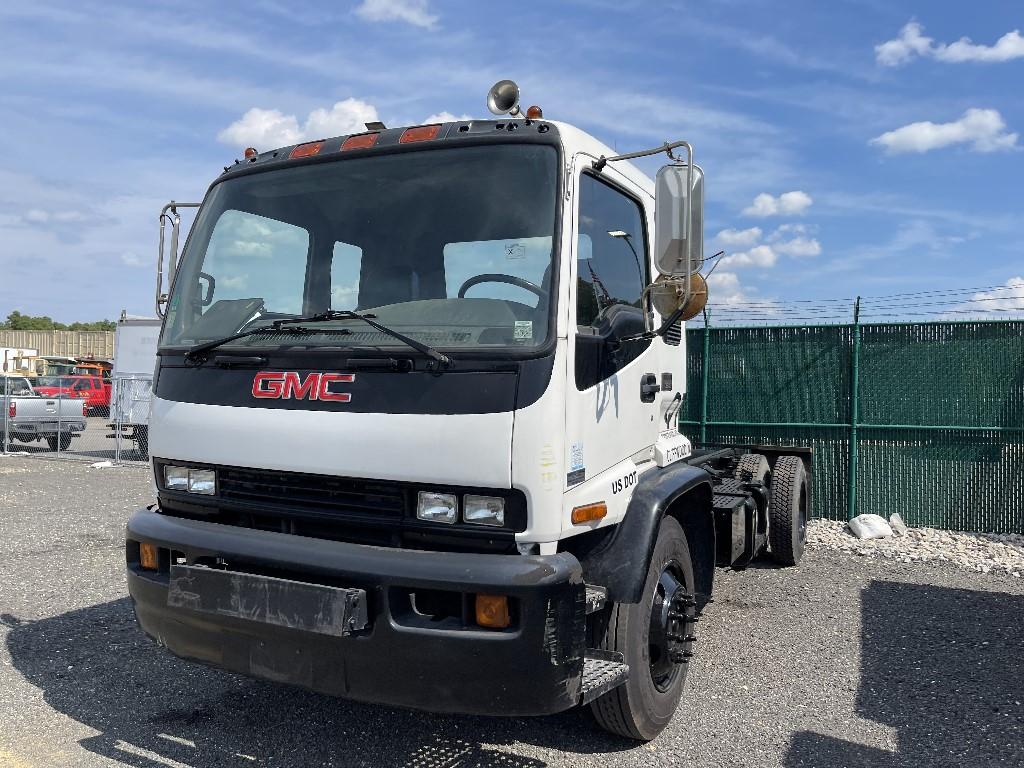 2002 GMC T7500 Cab & Chassis