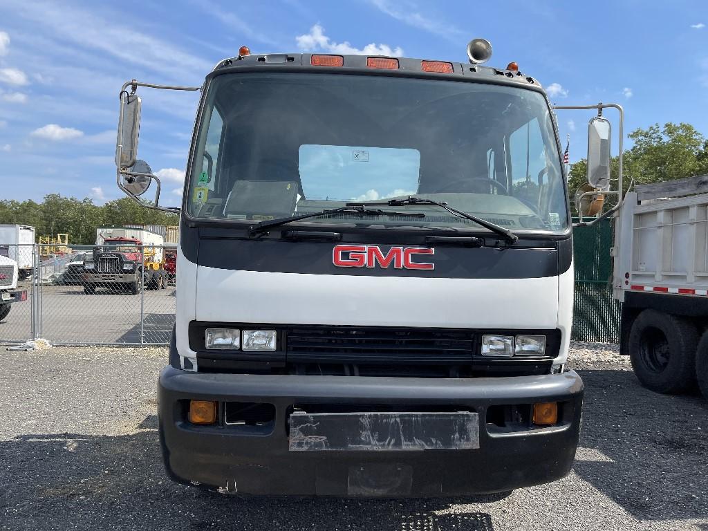 2002 GMC T7500 Cab & Chassis