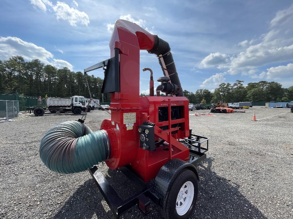 Giant Vac Tow Behind Leaf Vacuum