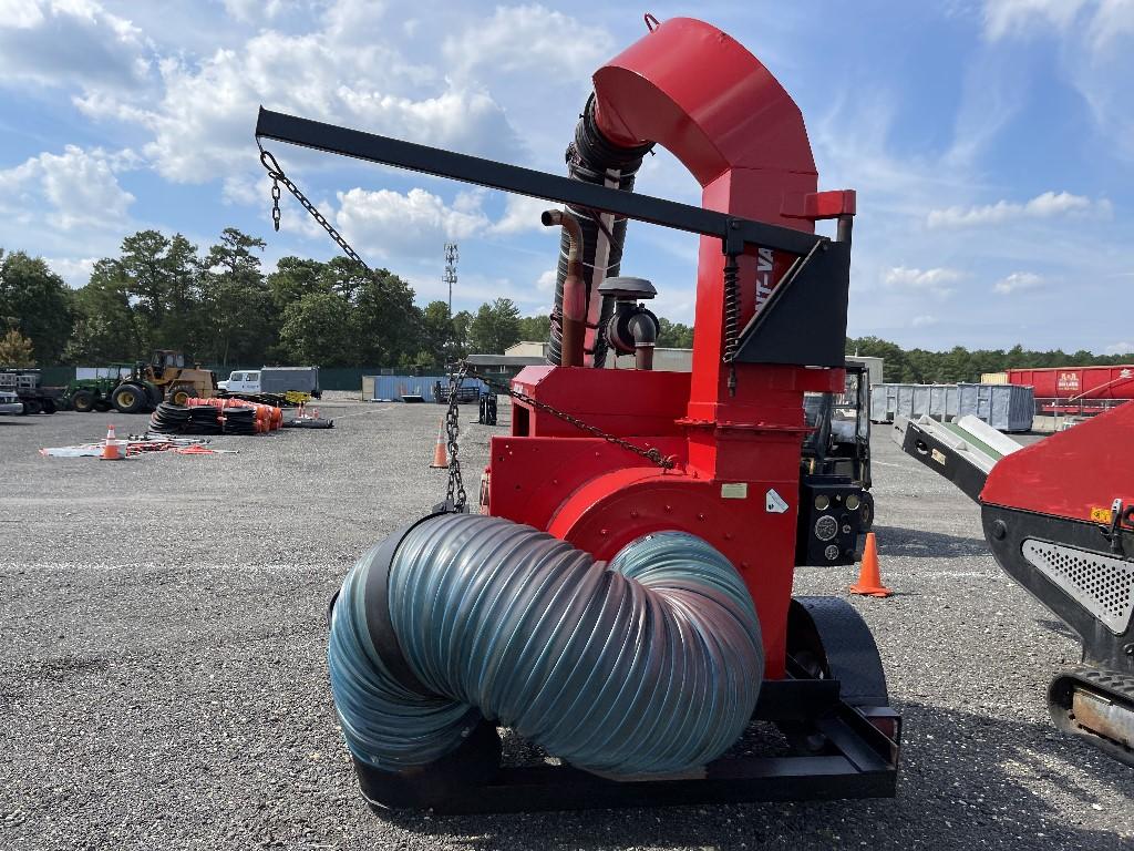 Giant Vac Tow Behind Leaf Vacuum