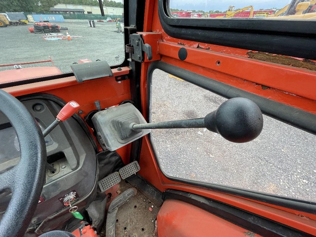 Kubota L3700SU Tractor w/ Front Loader Attachment