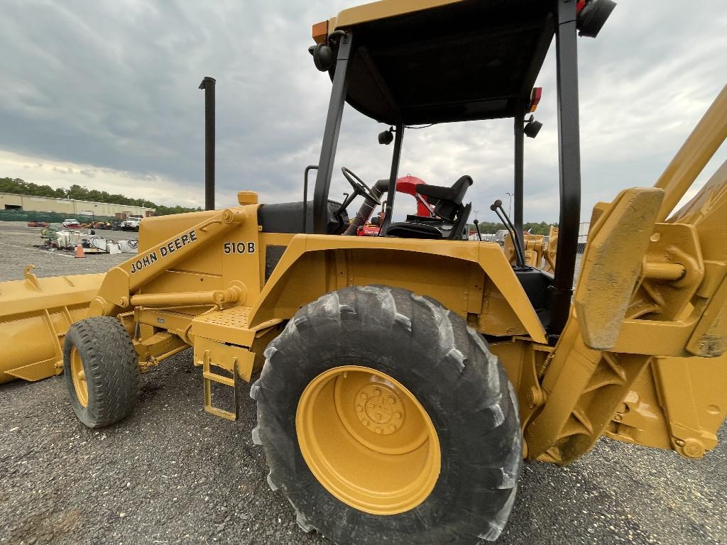 John Deere 510B Backhoe OROPS